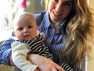 Lara van Ruijvenová se synovcem