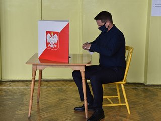 Polsk volby 2020. Kandidt Rafal Trzaskowski ve volebn mstnosti.