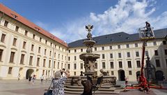 Kopii originálu císa�ského orla z roku 1686 vyrobili restauráto�i Petr Douda a...