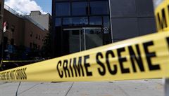 Newyorská policie zablokovala páskou vstup do budovy, kde byl zabit... | na serveru Lidovky.cz | aktuální zprávy