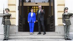 Ministr obrany Lubomír Metnar (vpravo) uvítal 17. ervence 2020 v Praze...