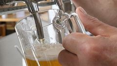 Svaz: Uzaven hospod zpsob pivovarm kody za 750 milion korun, pivo m omezenou trvanlivost