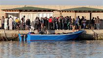Od středy se ke břehům Lampedusy dostalo více než tisíc migrantů.