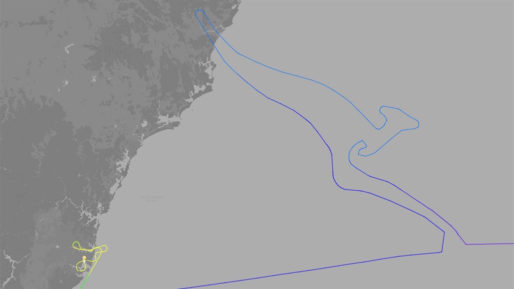 Dráha letu QF7474 míící z australského Sydney do Los Angeles vykreslila na...