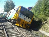 V Lázních Kynvart vykolejil vlak RegioNova. Vlak projel návstidlo a oba vozy...