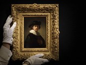 Vzácný autoportét renesanního malíe Rembrandta van Rijna se dnes na aukci...