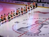 Hokejisté Pittsburghu Penguins a Philadelphie Flyers pi hymn.