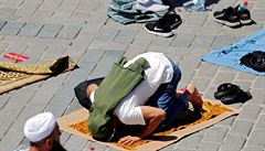 Lidé p�ijeli na páte�ní spole�nou modlitbu ze v�ech kout� Turecka.
