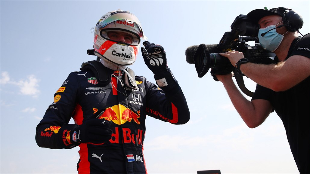 Verstappen v jubilejní Velké ceně F1 ukončil nadvládu Mercedesu