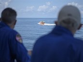 lenové NASA ekají v Mexickém zálivu na pistání kosmonaut.