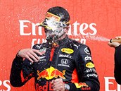 Verstappen v jubilejní Velké cen F1 ukonil nadvládu Mercedesu