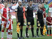 Rozhodí ped zápasem Slavia - Sparta.