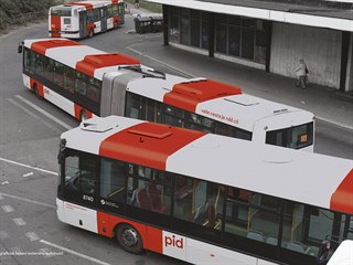 Autobusy, tramvaje, příměstské vlaky i soupravy metra zapojené do PID by měly...