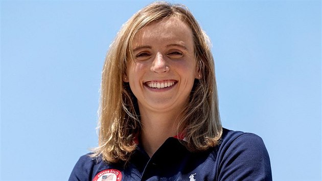 Plavkyn� Katie Ledeck�