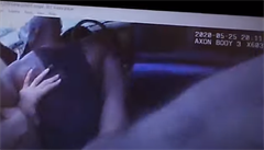 VIDEO: Smrt Floyda z pohledu policie. Unikly dosud nezveřejněné záběry, které zažehly Black Lives Matter