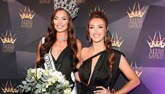 Karolína Kopíncová se zakladatelkou a �editelkou sout�e Miss Czech Republic...