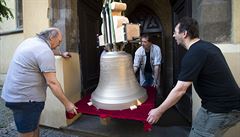 Do Prahy dorazily tyi zvony pro kostely sv. Hatala a sv. Havla. V ptch mscch budou vystaveny