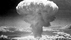Jaderný hřib nad Nagasaki, 9. srpna 1945.