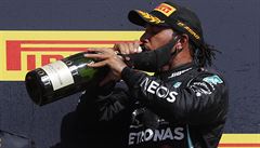 Lewis Hamilton ovládl Velkou cenu Británie
