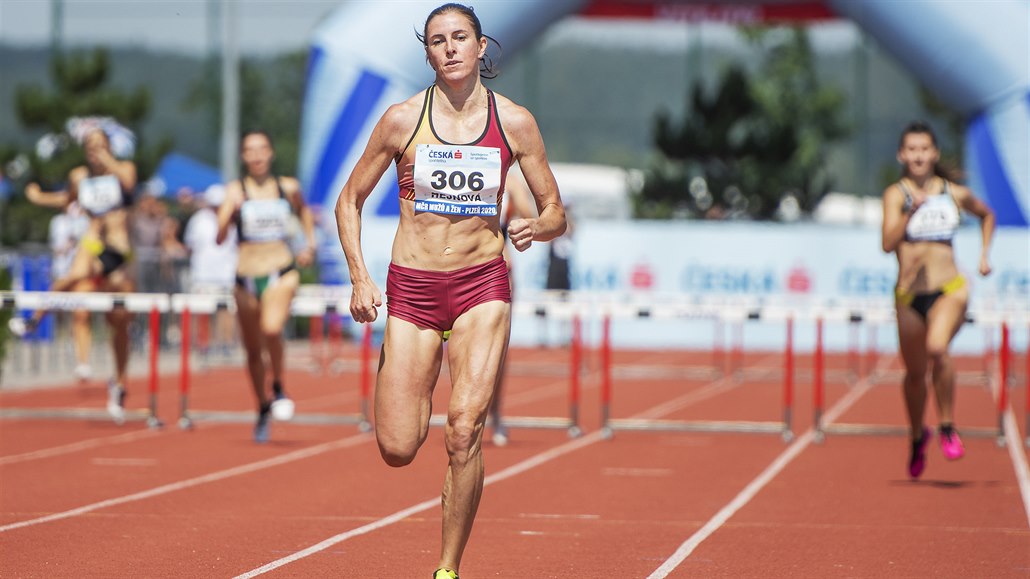 Zuzana Hejnová na mistrovství republiky v atletice.