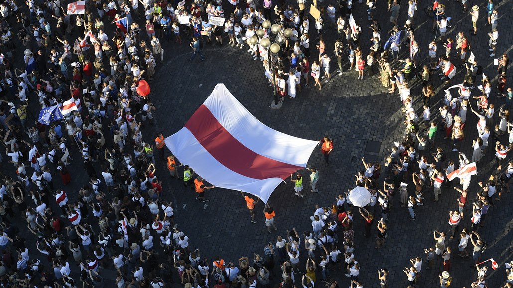 Demonstrace k vyjádení solidarity s protesty v bloruských mstech se konala...