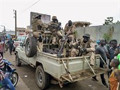 Vzbouřenci v Mali zadrželi prezidenta a premiéra. Obrněný vůz je odvezl do města s vojenskou základnou