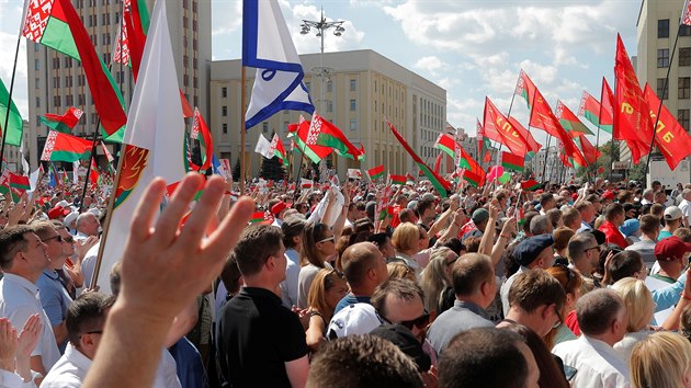 Lid� p�i�li v Minsku podpo�it sou�asn�ho znovuzvolen�ho prezidenta Alexandra Luka�enka.