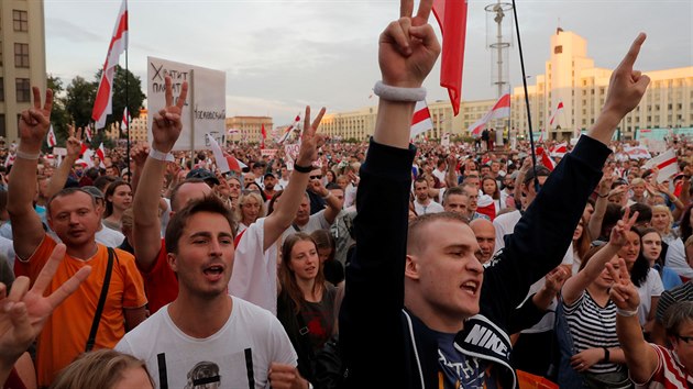 Lidé se úastní demonstrací proti znovuzvolení Lukaenka.
