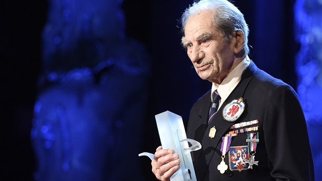 Ve vku 97 let zemel 19. srpna 2020 válený veterán Viktor Wellemin (na...