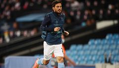 panlský záloník David Silva.