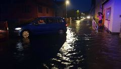 V jihočeských Volarech tekla 14. srpna večer po bouřce s přívalovým deštěm voda... | na serveru Lidovky.cz | aktuální zprávy