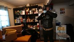Batman z Chile ve svém dom�.