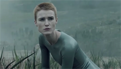 Seriál Raised by Wolves (2020).