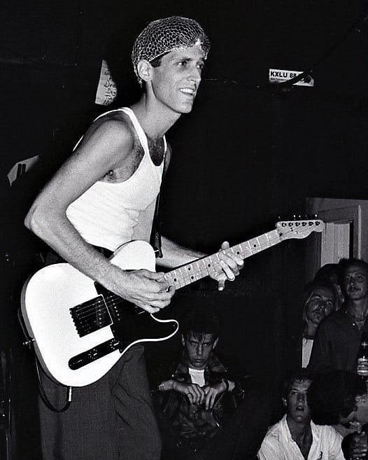 Jeden z prvních kytarist� kapely Red Hot Chilli Peppers Jack Sherman.