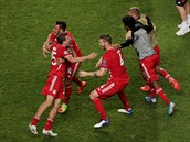 Fotbalisté Bayernu Mnichov se radují z vítzství v Lize mistr.