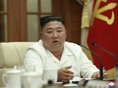Tajfun, pandemie a záplavy. Kim Čong-un se po spekulacích objevil na zasedání, řešil akutní problémy KLDR