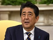 Japonský premiér inzó Abe skoní ve funkci.