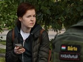 Kira Jarmiová, Navalného mluví, ped nemocnicí v sibiském Omsku.
