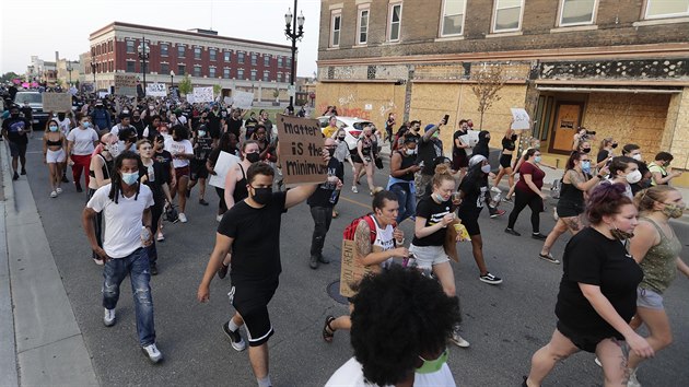 Pondlní demonstrace po policejní stelb na ernocha Jacoba Blakea.
