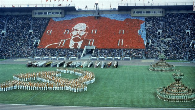 Zahajovací ceremoniál na Letních olympijských hrách v Moskv v roce 1980.