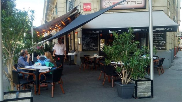 Restauraní zahrádka v Budapeti