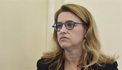 Bývalá náměstkyně ministerstva školství Simona Kratochvílová na chodbě... | na serveru Lidovky.cz | aktuální zprávy