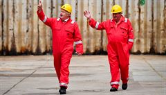 Britský premiér na náv�t�v� lod�nice.