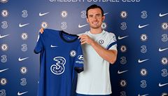 Z Leicesteru pivedla Chelsea levého obránce Bena Chilwella.