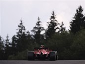 Charles Leclerc bhem závodu F1 v Belgii.