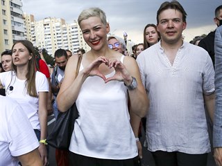 Maria Kolesnikova, opozin ldryn, se zastnila protest v Minsku.