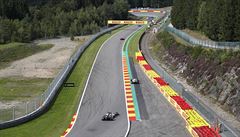 Momentka ze závodu F1 na belgickém okruhu Spa