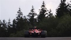 Charles Leclerc b�hem závodu F1 v Belgii.