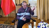 Prezident Miloš Zeman v sobotu na zámku v Lánech natáčel rozhovor pro diskusní...