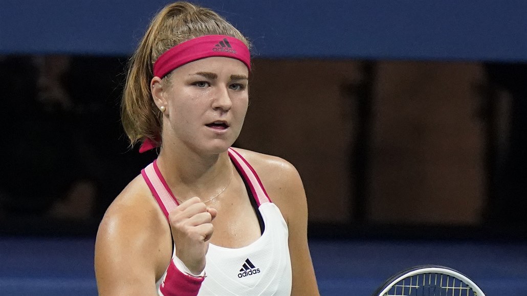 Karolina Muchová se raduje z postupu na US Open.